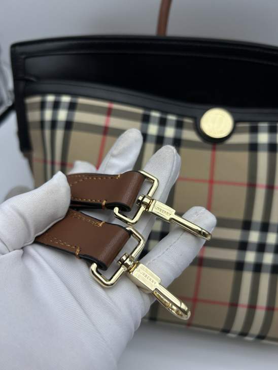 Picture of Burberry Handbags _SKUfw159413088fw